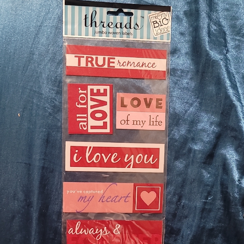 Threads Jumbo Woven Labels Set